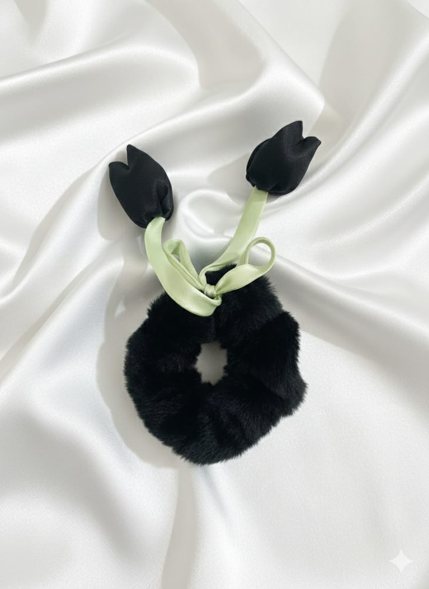 Tulip scrunchie