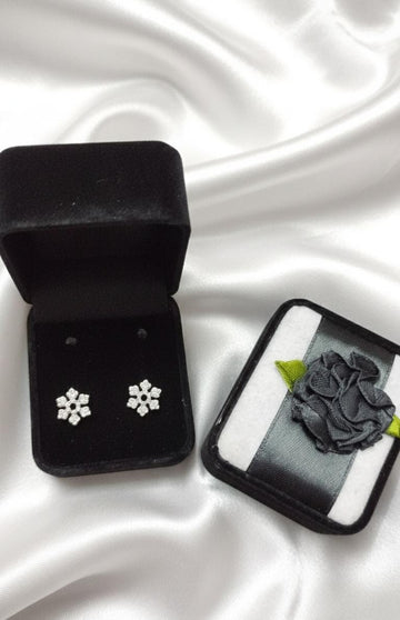 Snowflake Ear studs