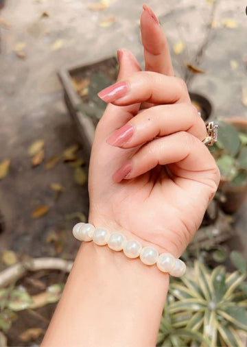 Beautiful pearl bracelet